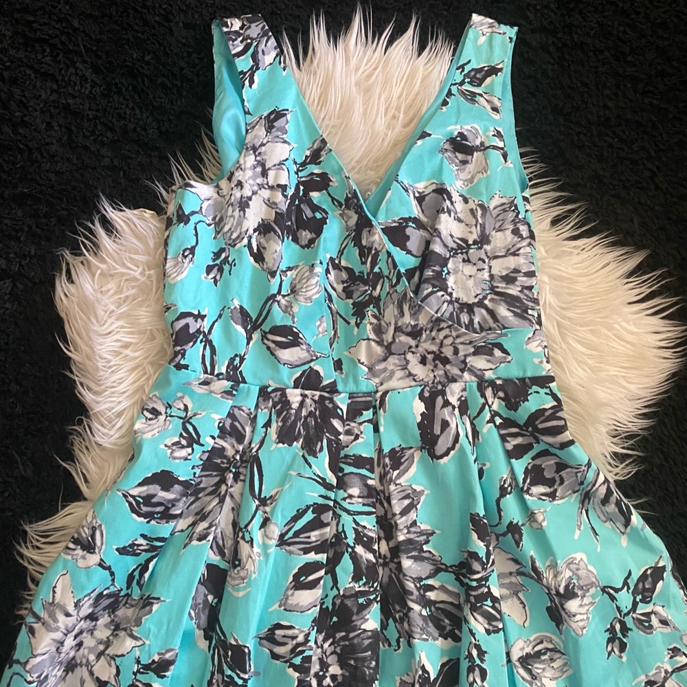 FLOWER PRINT DRESS BY TAYLOR